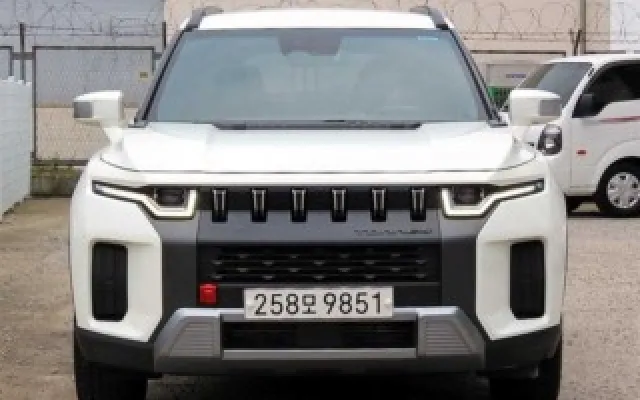 더뉴토레스하이브리드 중고차 토레스 1.5 GDI-T 2WD 매물 사진 3 - 2022/10 109,757km