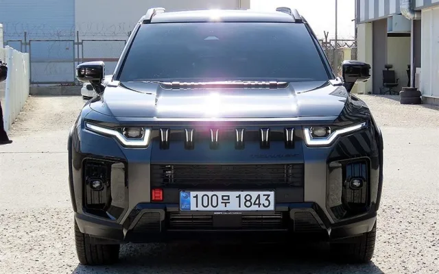 더뉴토레스하이브리드 중고차 더 뉴 토레스 1.5 GDI-T 2WD 매물 사진 4 - 2025/08 2,736km